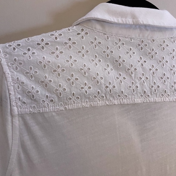 Vineyard Vines Cotton Popover with Eyelet Detail - Picture 6 of 6